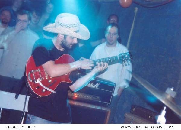 Chevreuil à Liège (La Zone), le 25-04-2003, par Julien — 5 sur 5